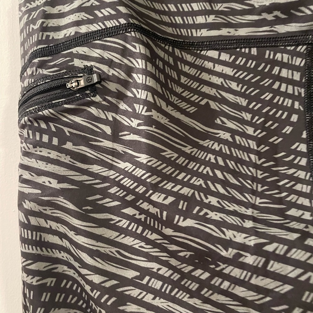 Lululemon cropped 12 - Picture 4 of 4